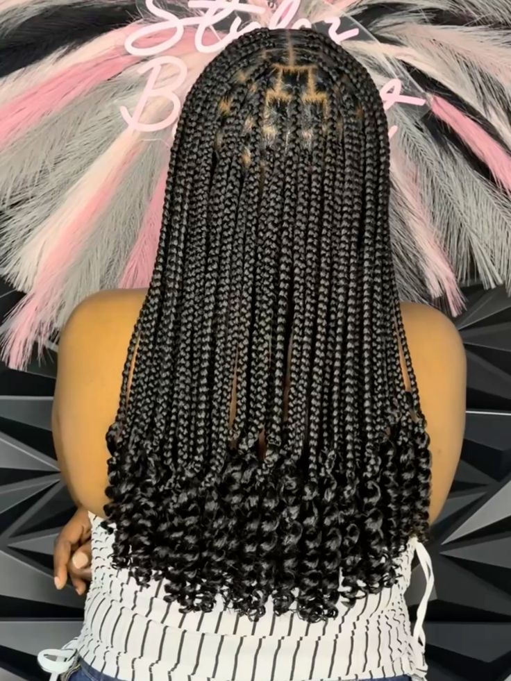 Beautiful Knotless Box Braids with curly ends